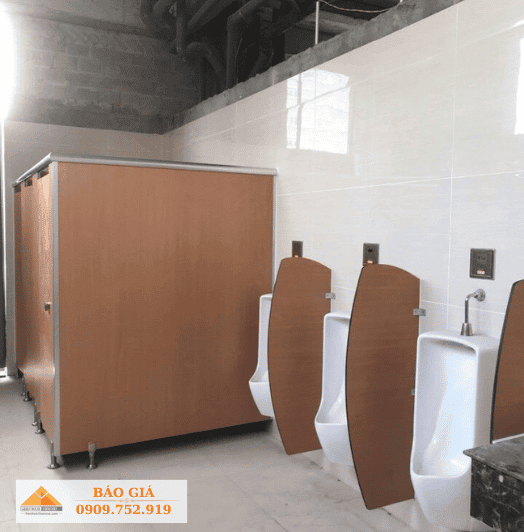 Báo giá thi công vách vệ sinh